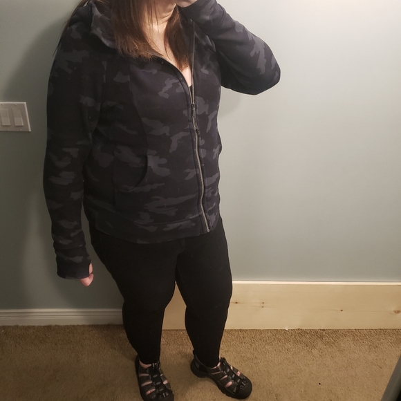 Meet your Posher, Vicki - Picture 6 of 6